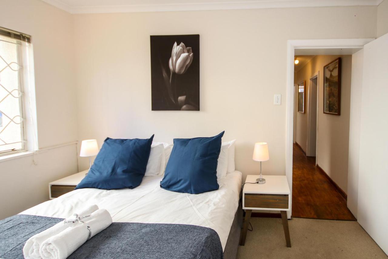 Holiday Home In Sea Point, Fresnaye Cape Town Exterior photo